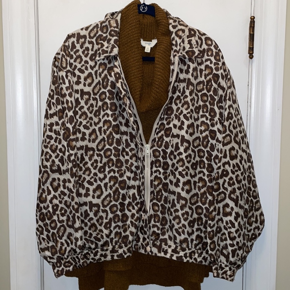 Silk Cheetah Print Zip Jacket | Retro Warm‑Up Layer | Vintage‑Style